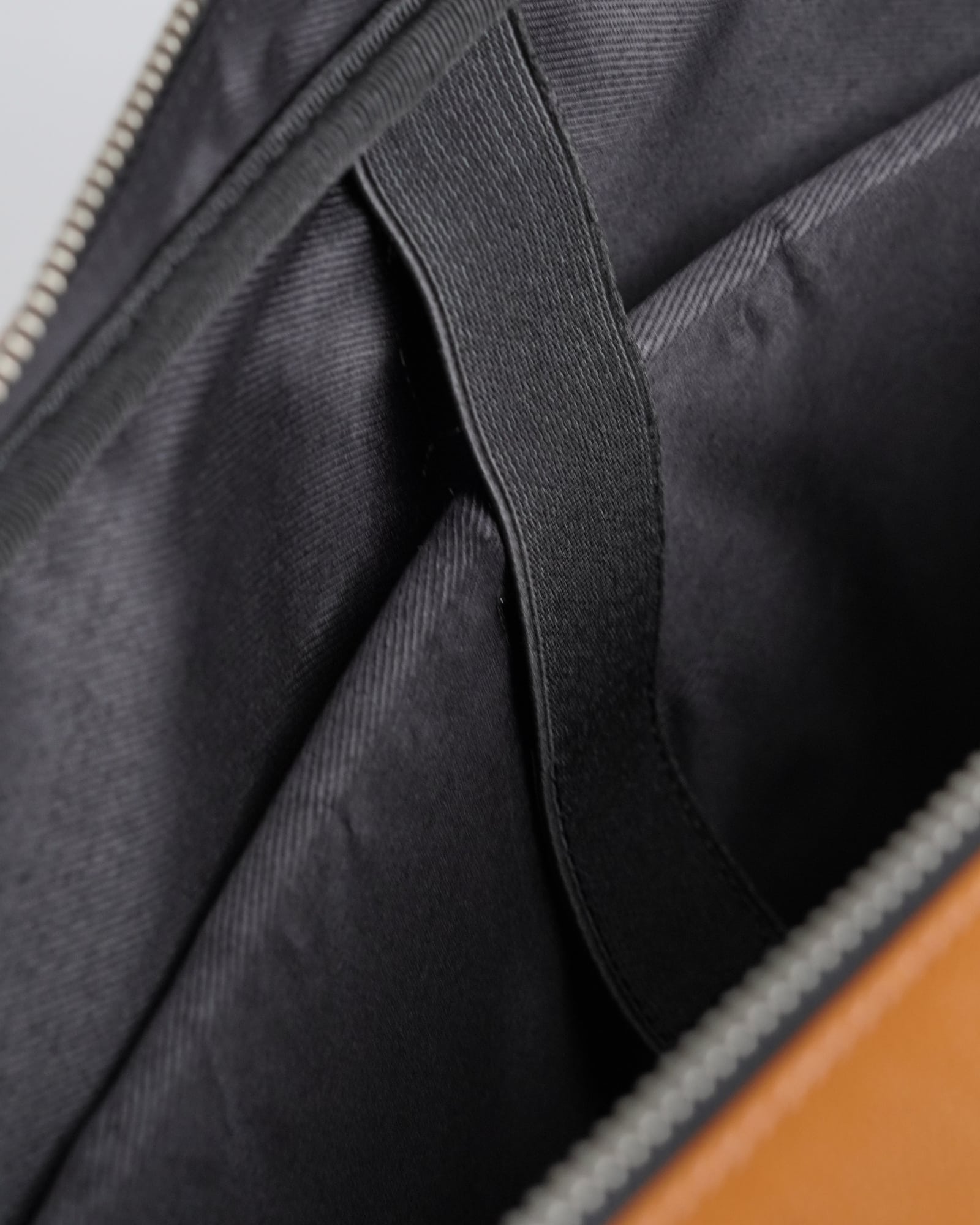 Executive Men's 100% Original Leather Large Briefcase - Rich Tan - Image 9