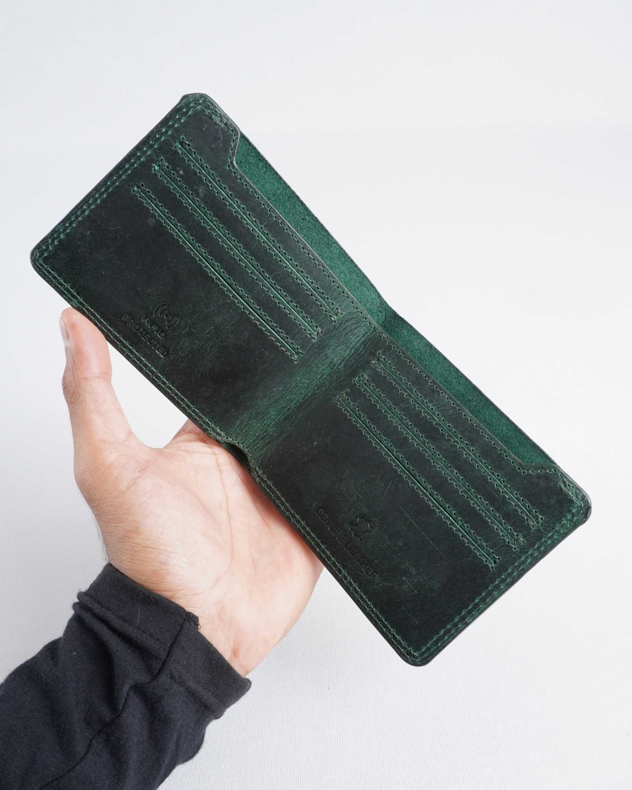 Heritage (Sleek Series) - Men’s Original Leather Wallet - Green - Image 7