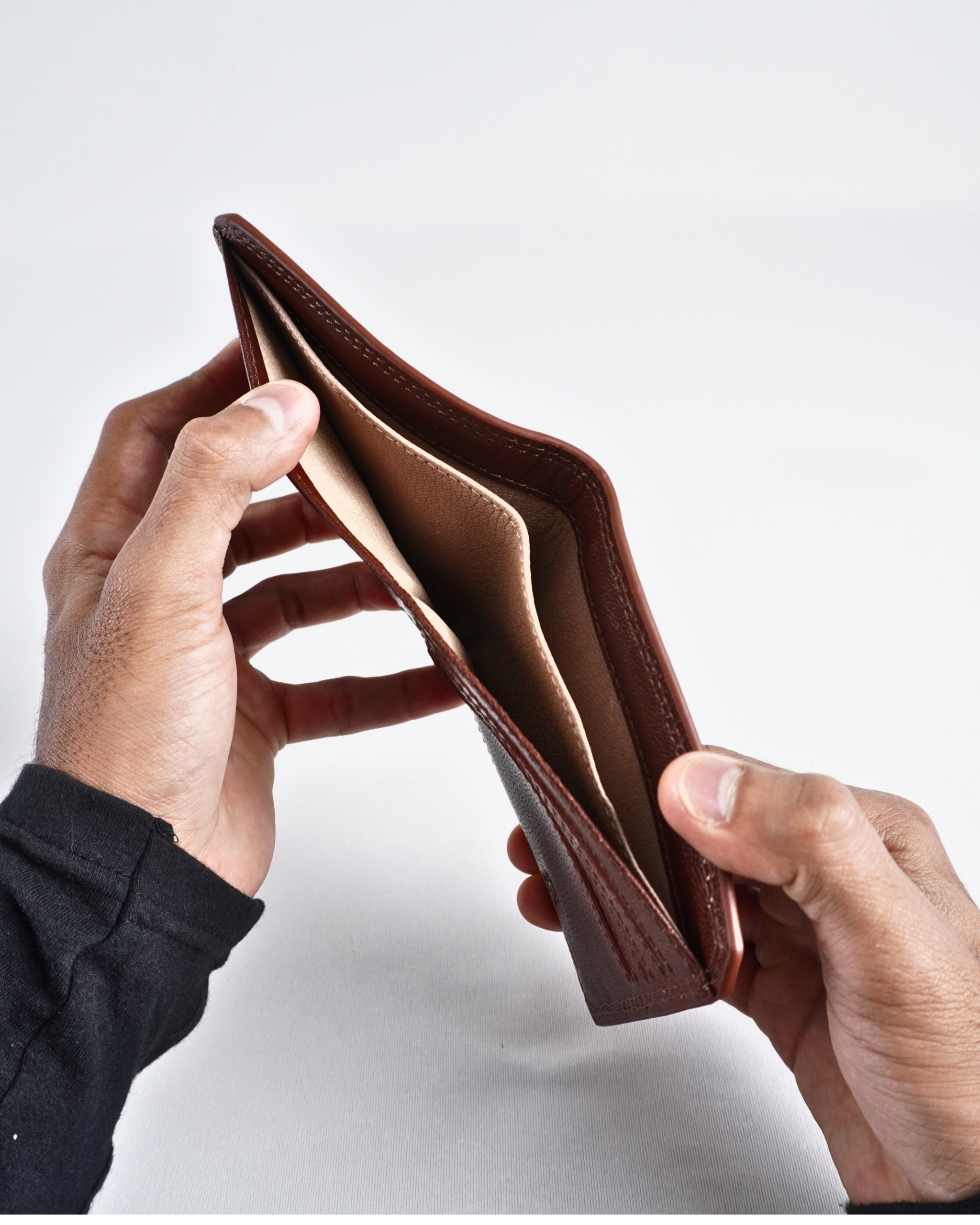 Liverpool - Sleek Men's Original Leather Wallet - (Rich Brown) - Image 7