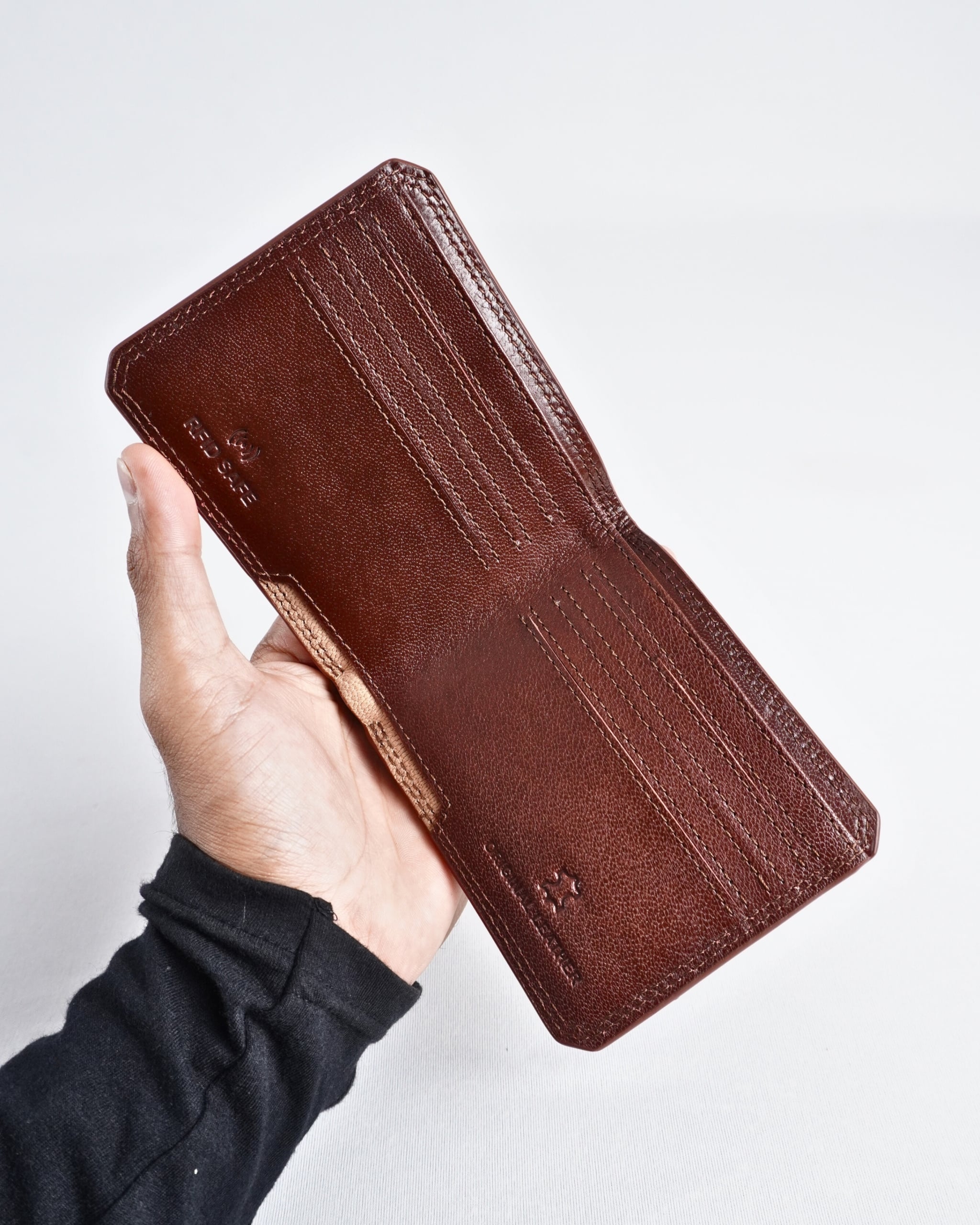 Liverpool - Sleek Men's Original Leather Wallet - (Rich Brown) - Image 8