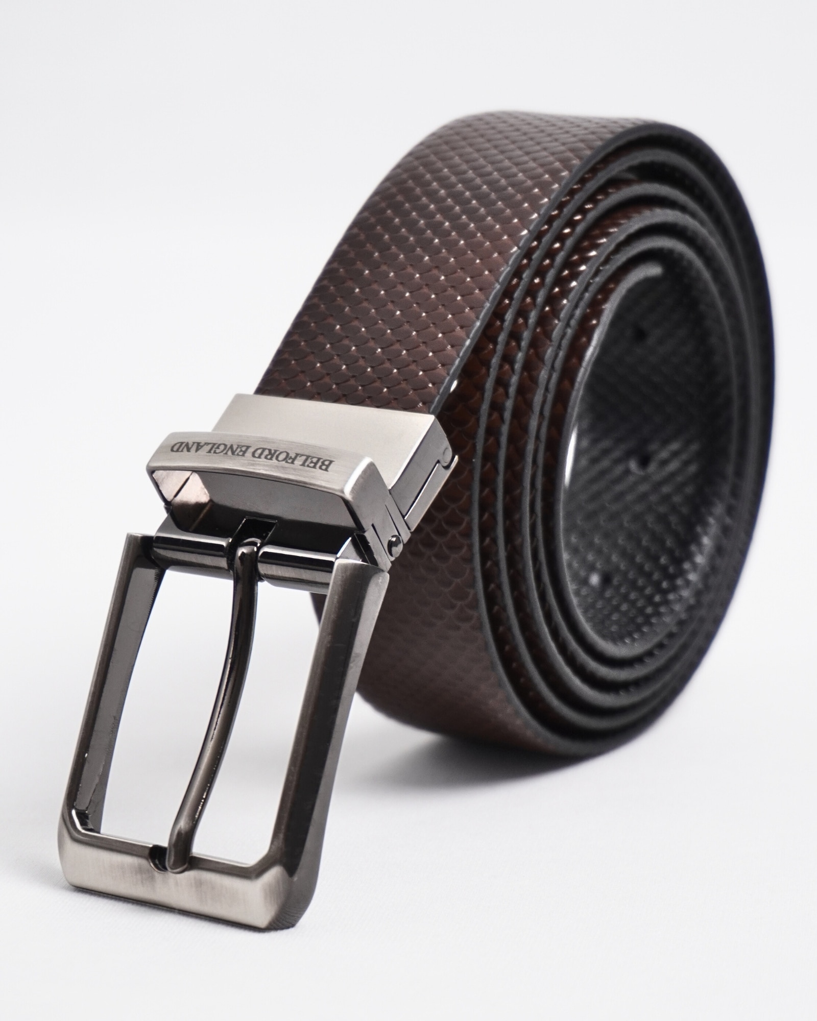 Salmon Men's Original Leather Belt  Reversible (Black & Brown) - 28-44 - Image 2