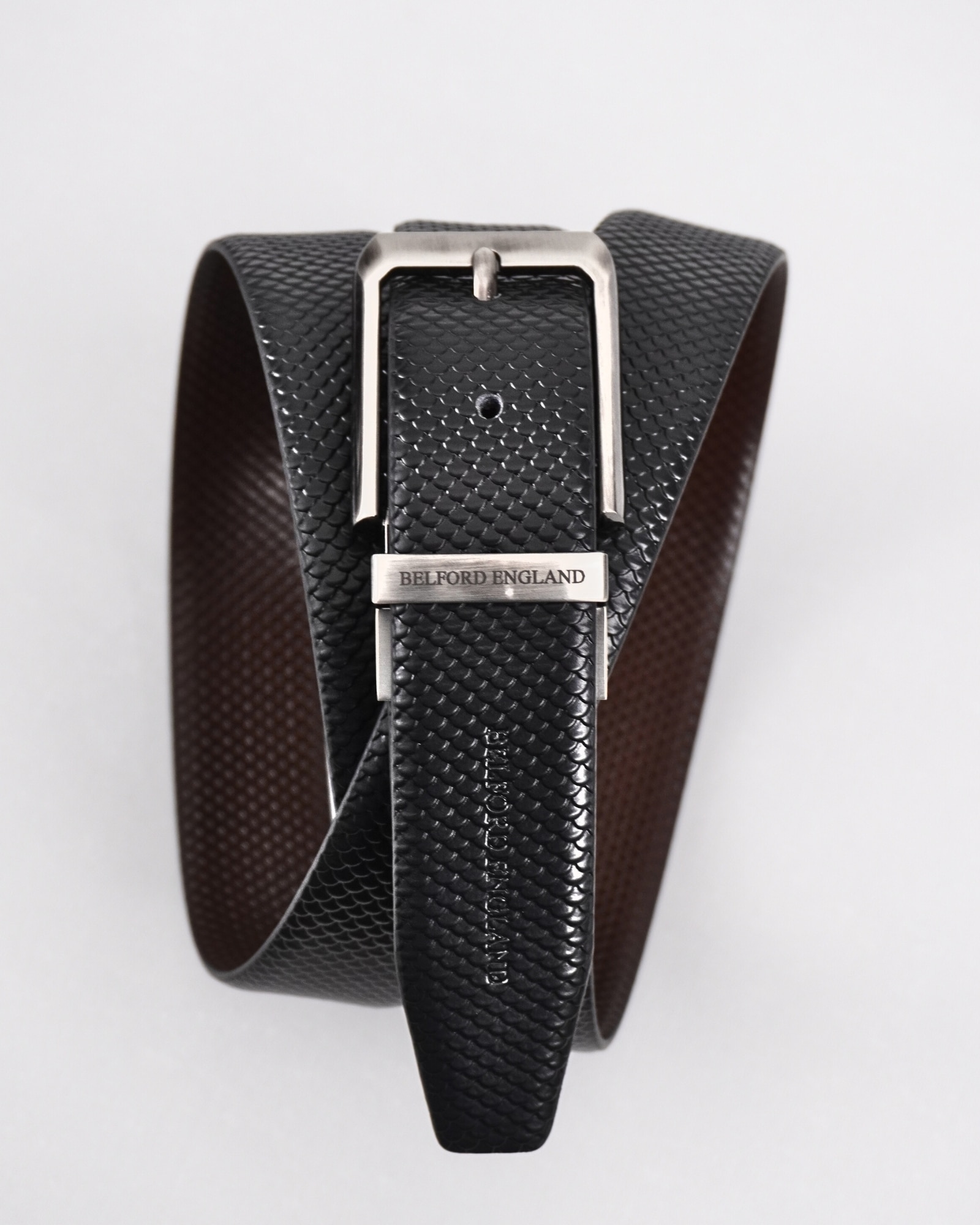 Salmon Men's Original Leather Belt  Reversible (Black & Brown) - 28-44 - Image 8