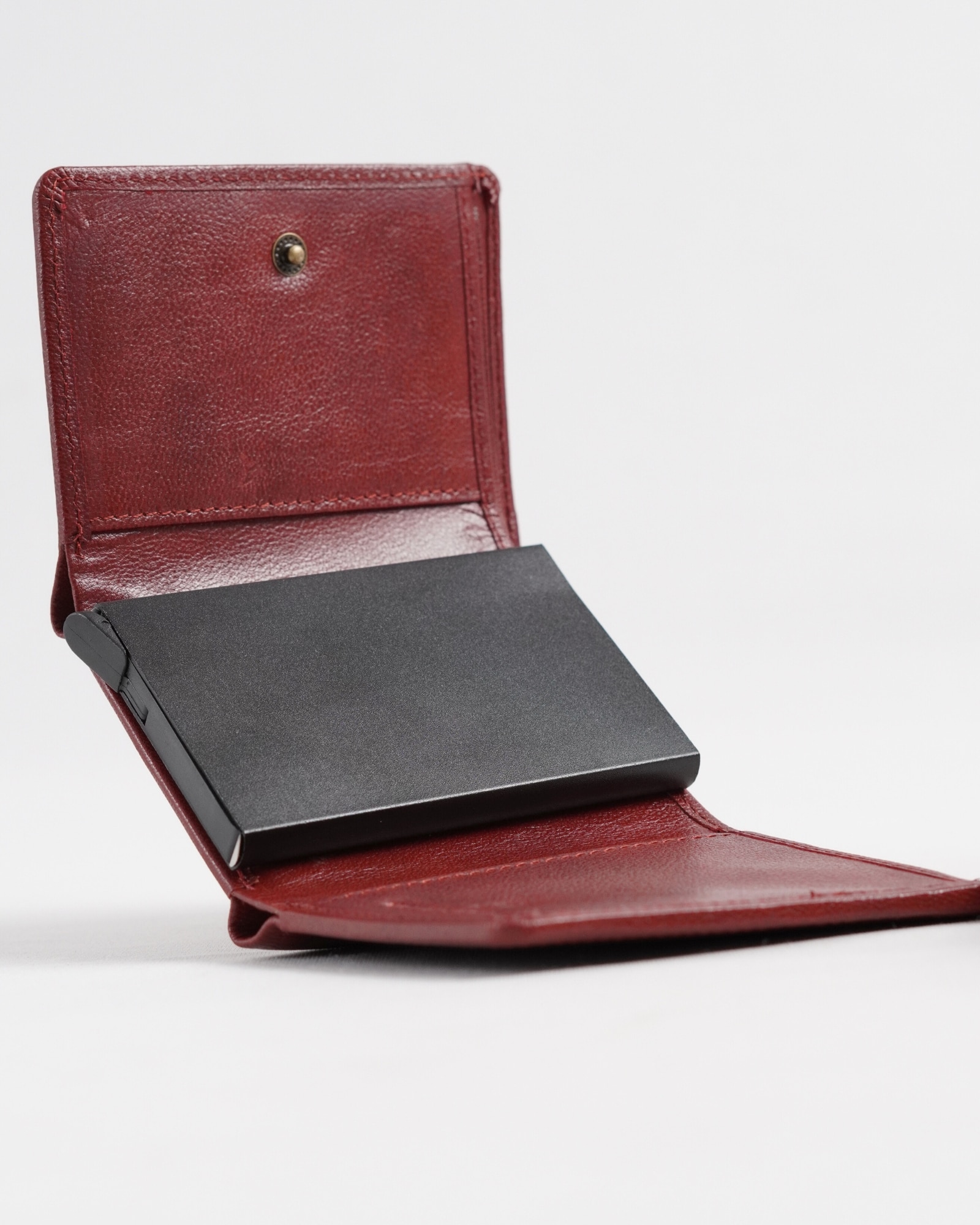 Barcelano - Men’s Original Leather Wallet | One-Click Card Access (Brown and Cherry Blend) - Image 2