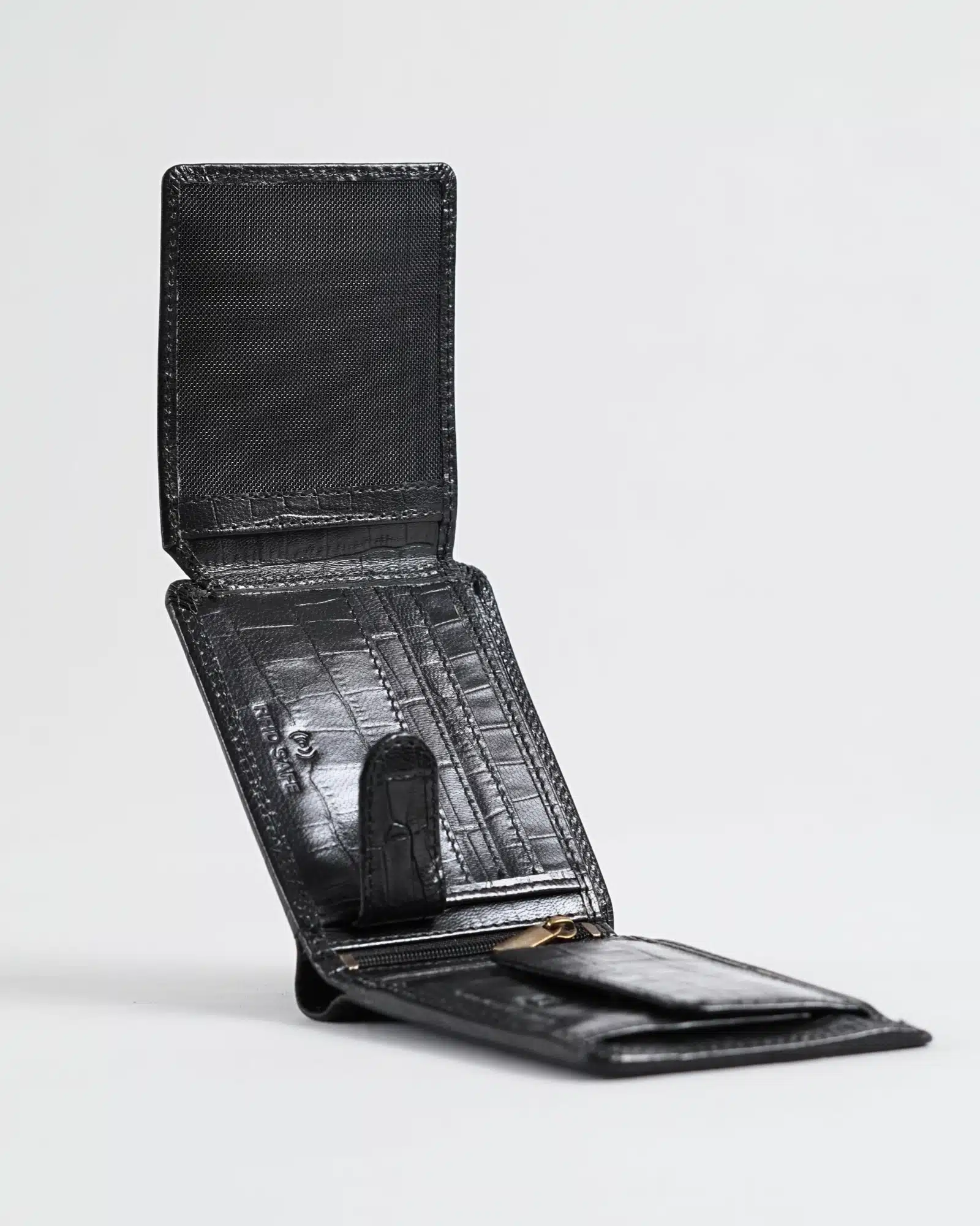 Cambridge Men’s Original Soft Leather Wallet (Croco Black) - Image 2