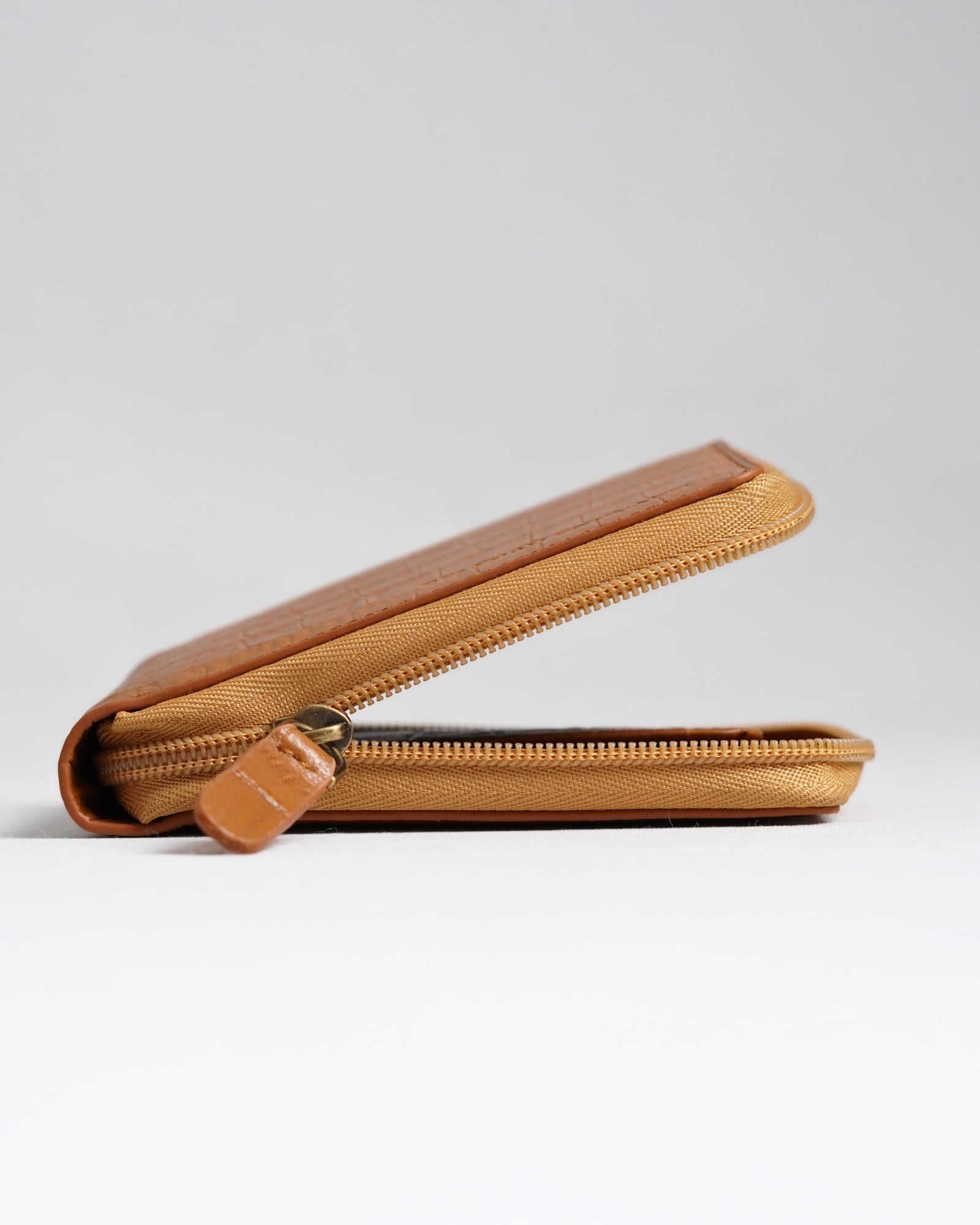 Tokyo Men’s Original Leather Zipper Wallet - (Croco Rich Tan) - Image 5