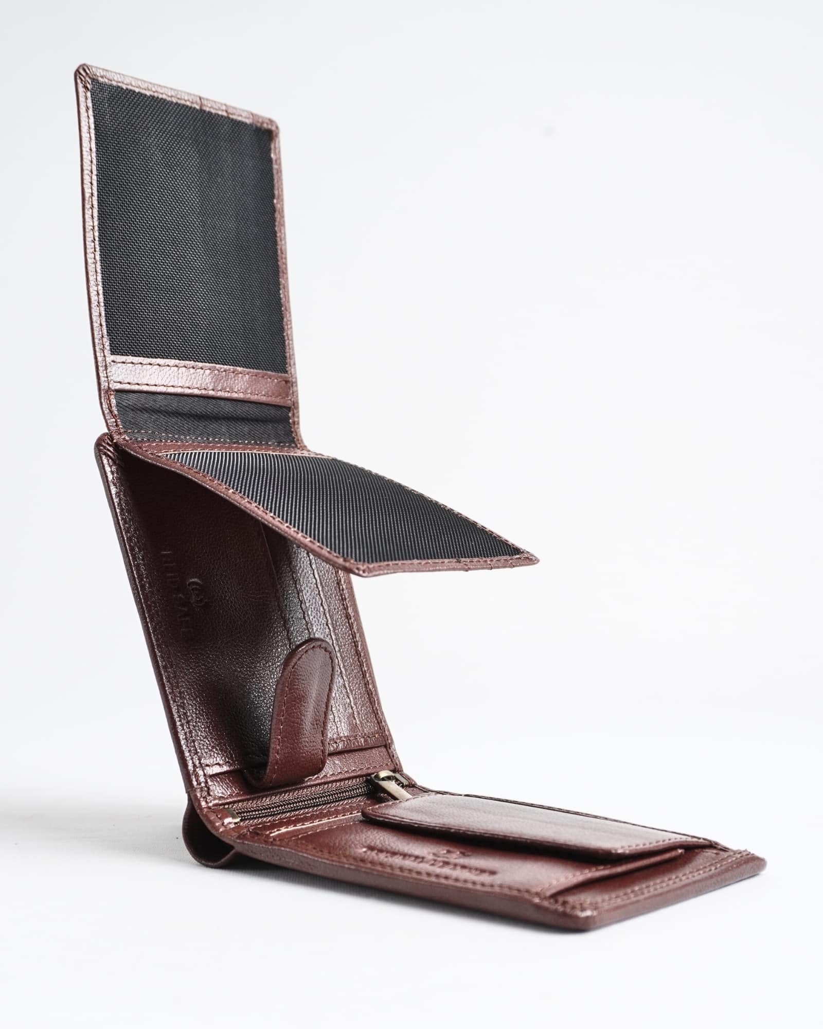 Harvard Men’s Original Leather Wallet (Rich Brown) - Image 4