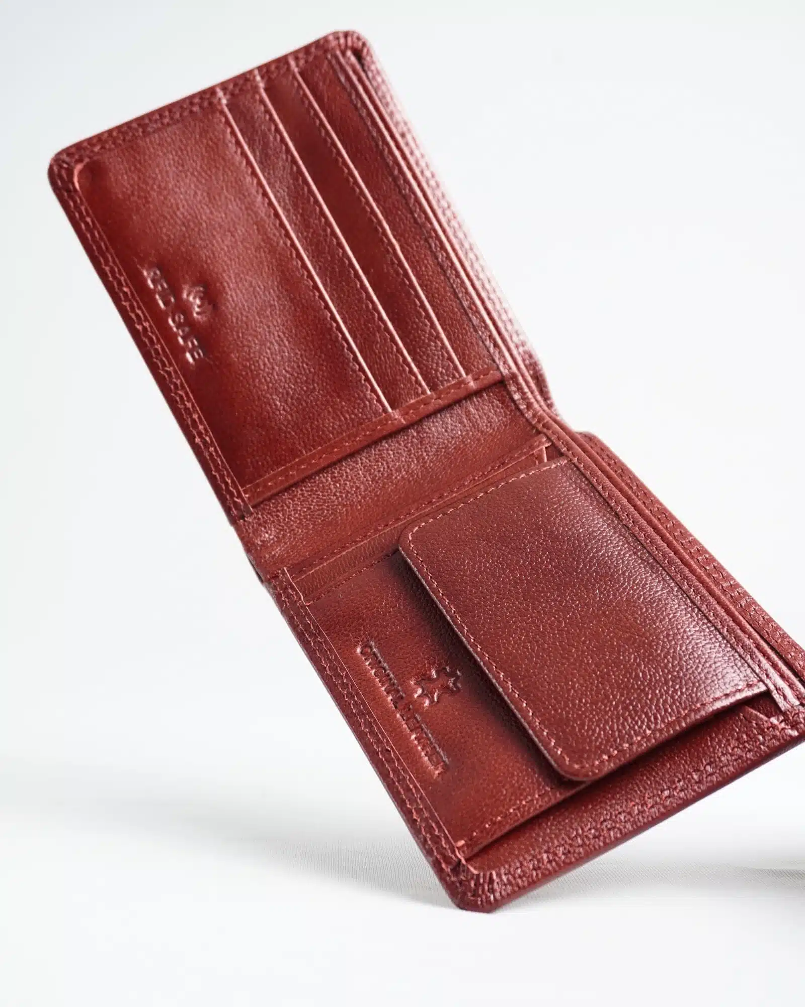 Helston Men’s Original Leather Wallet (Cherry & Brown Blend ) - Image 3