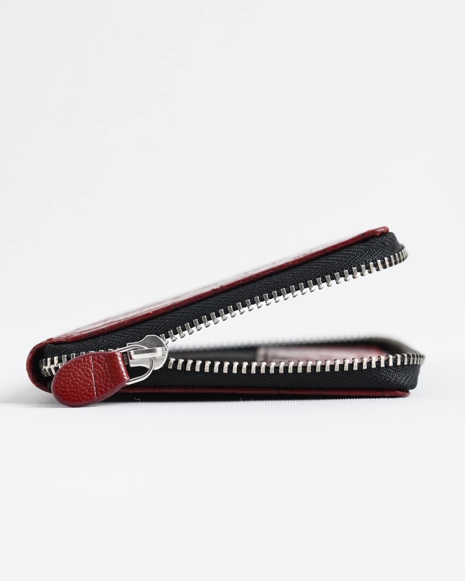 Oliver - Original Leather Sleek Passport  Holder (Croco Brown and Cherry Blend) - Image 3