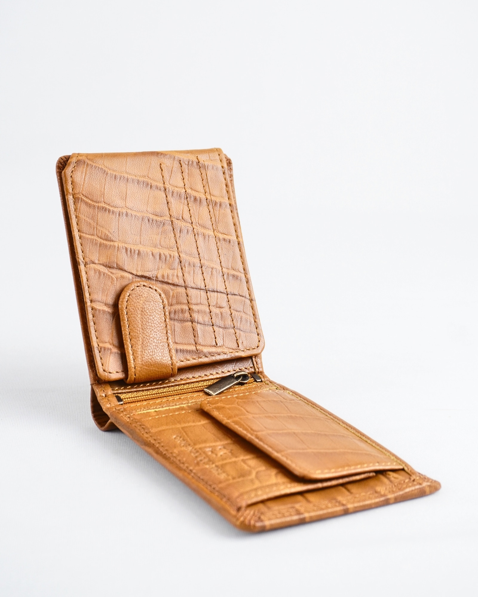 Gift For Men: Men's Personalized Leather Wallet | Luxury Gift for Him (Birthday, Anniversary & Marriage) - Image 4