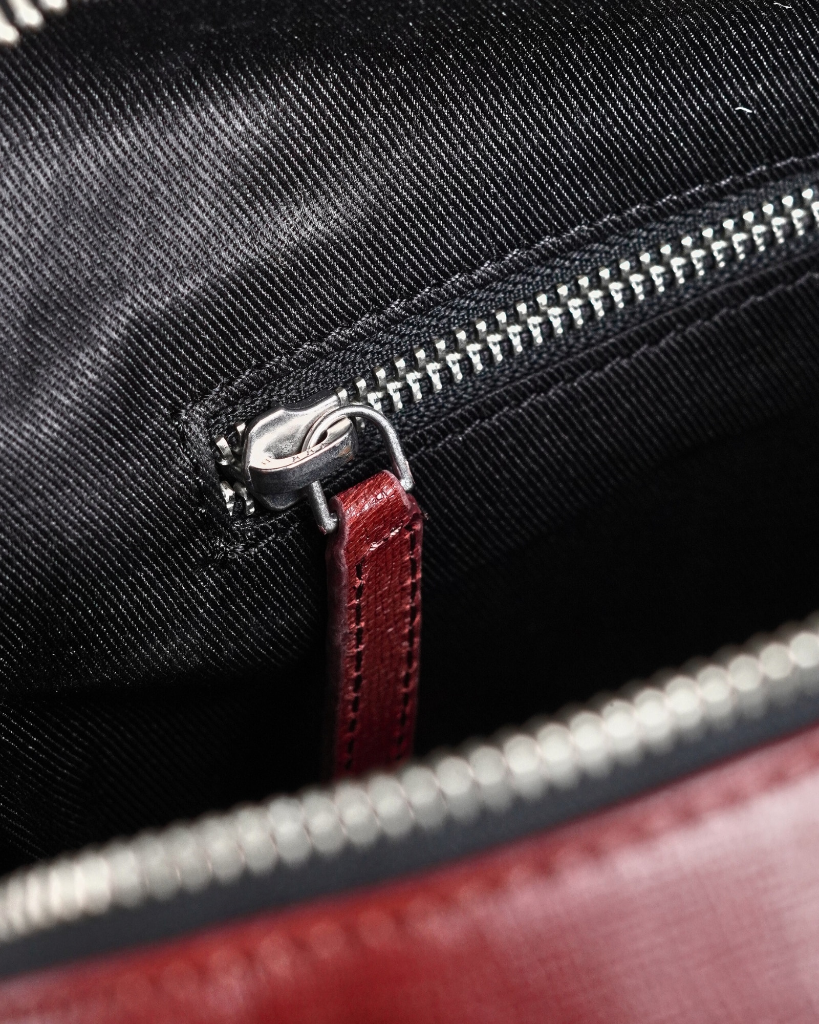 Executive Men's Original Leather Briefcase  (Saffiano) - Image 8