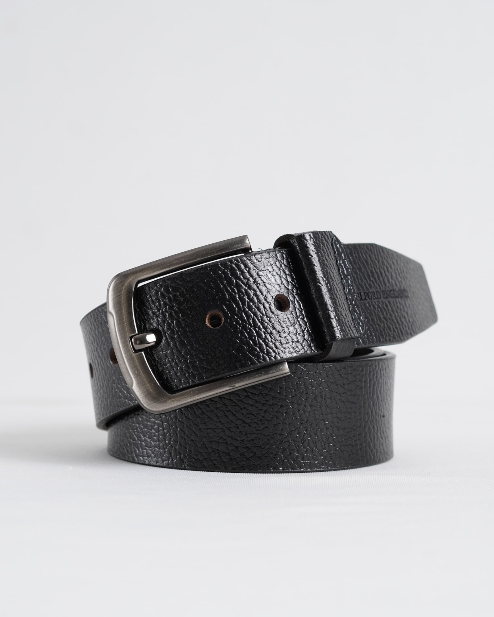 Maverick  - Men's Original Casual Leather Belt  (Black) - 28-44