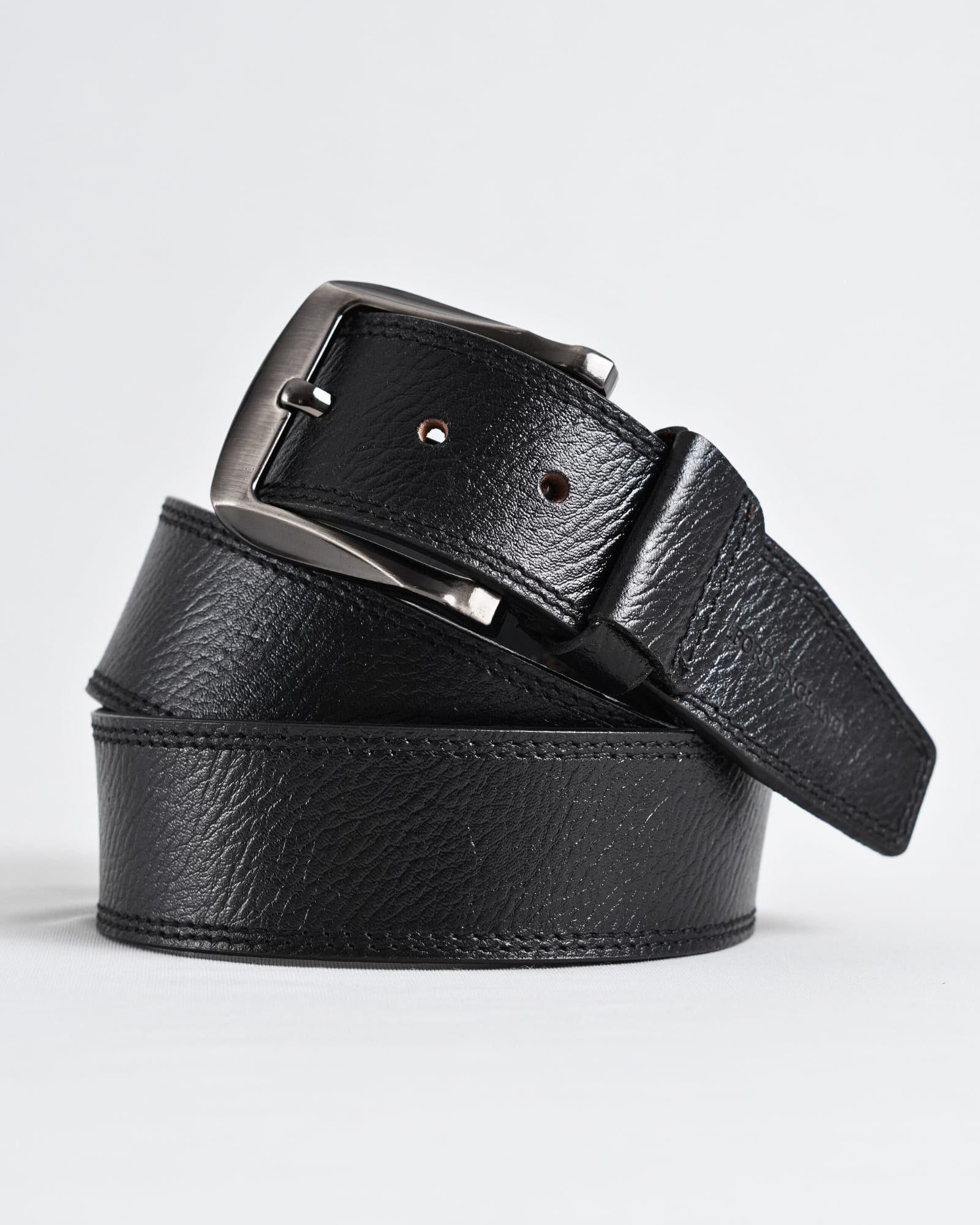 Maverick  - Men's Original Casual Leather Belt  (Black) - 28-44 - Image 3