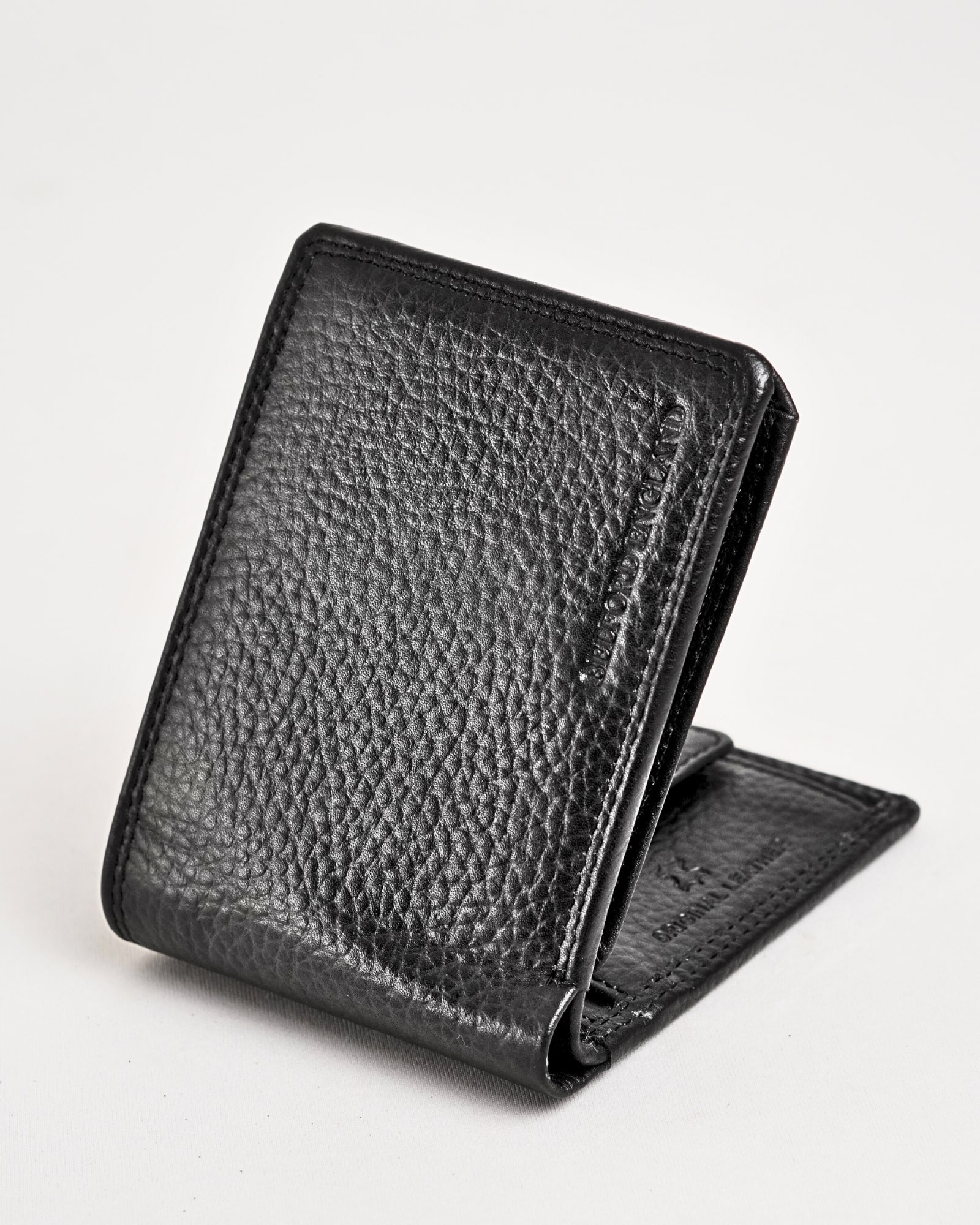 Cambridge - Men’s Original Leather Wallet (Posh Black) - Image 3