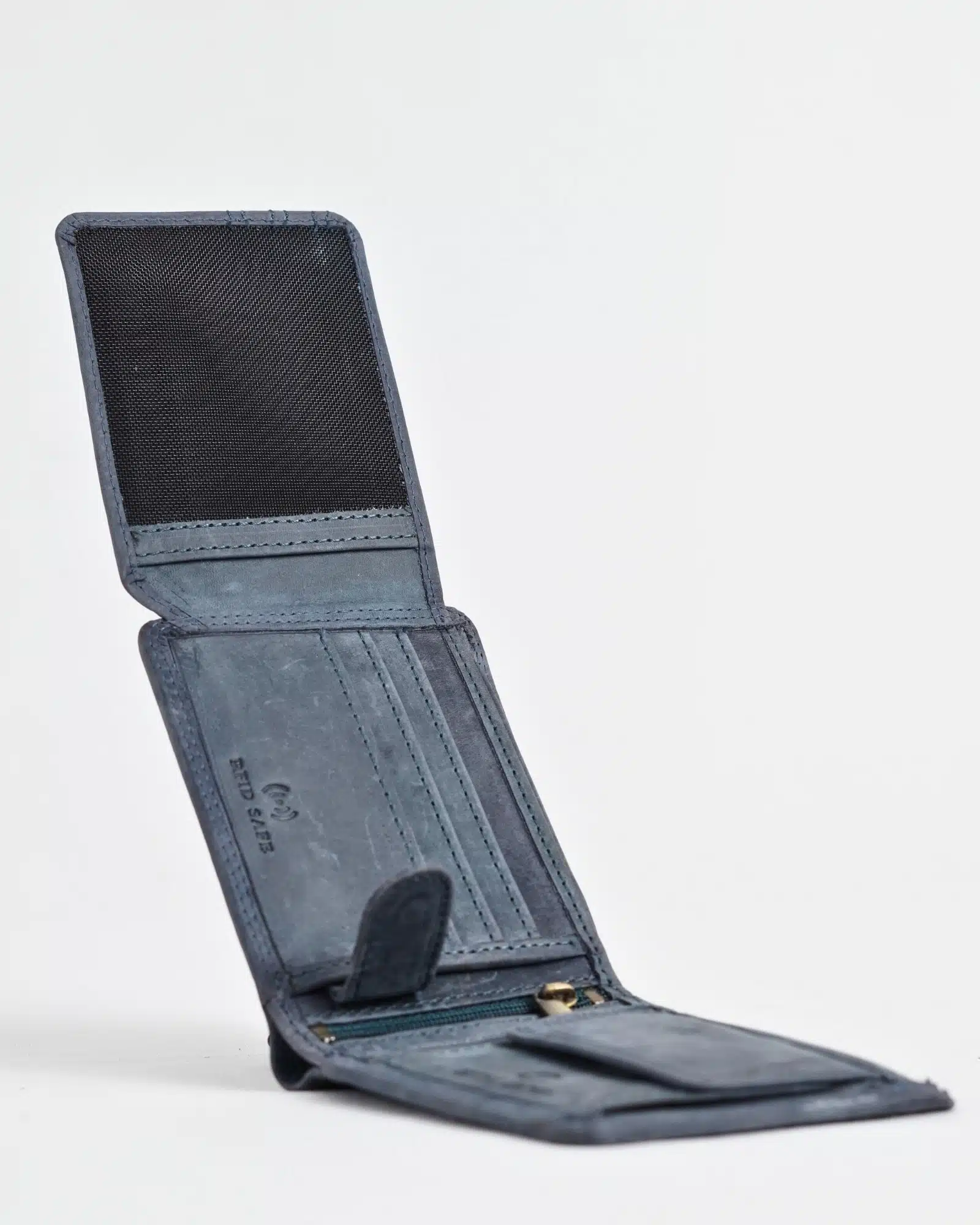 Cambridge (Limited Edition) Men’s Original Leather Wallet - Rugged Blue - Deer - Image 2