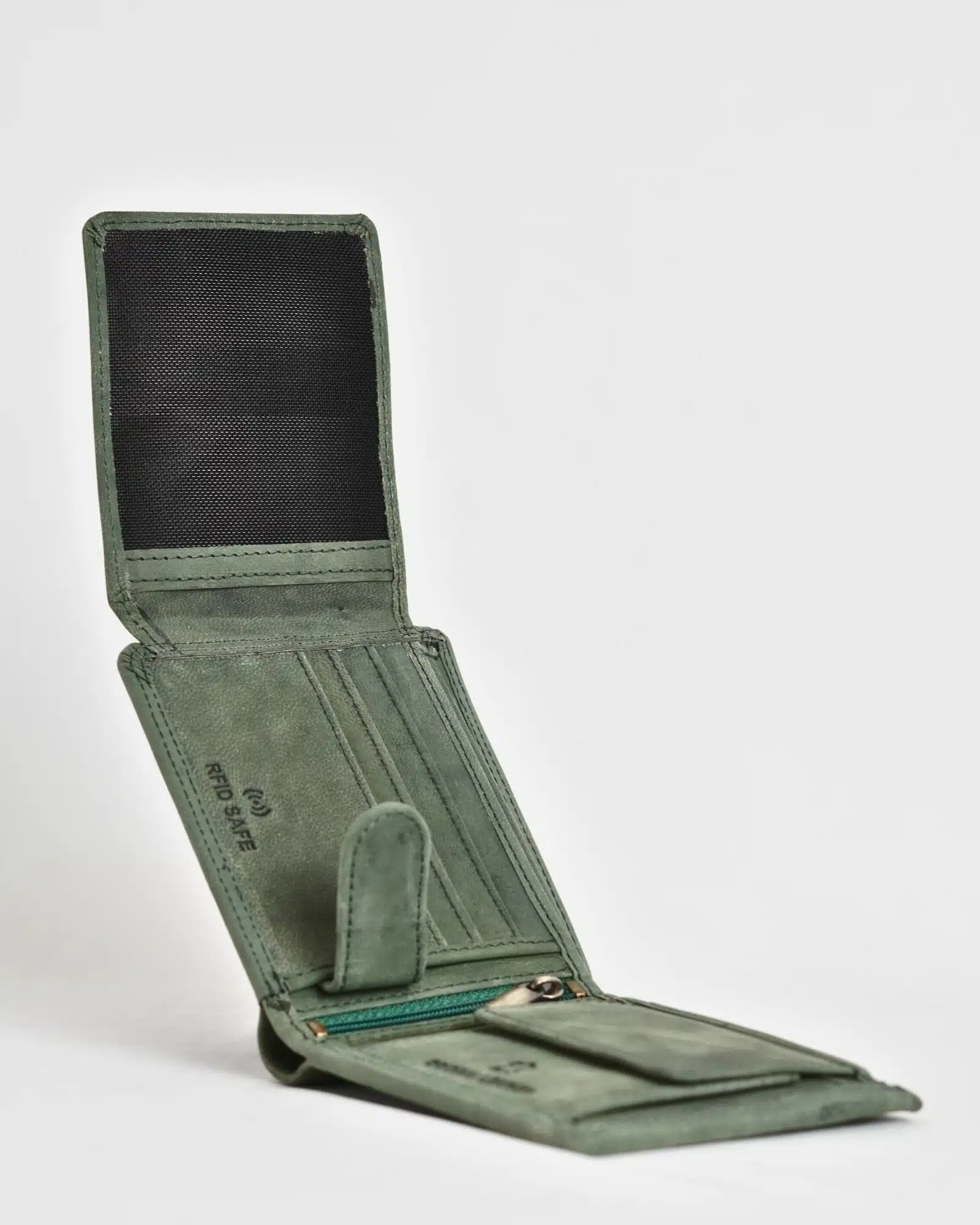 Cambridge - Men’s Original Leather Wallet (Rugged Series) - Green - Image 3