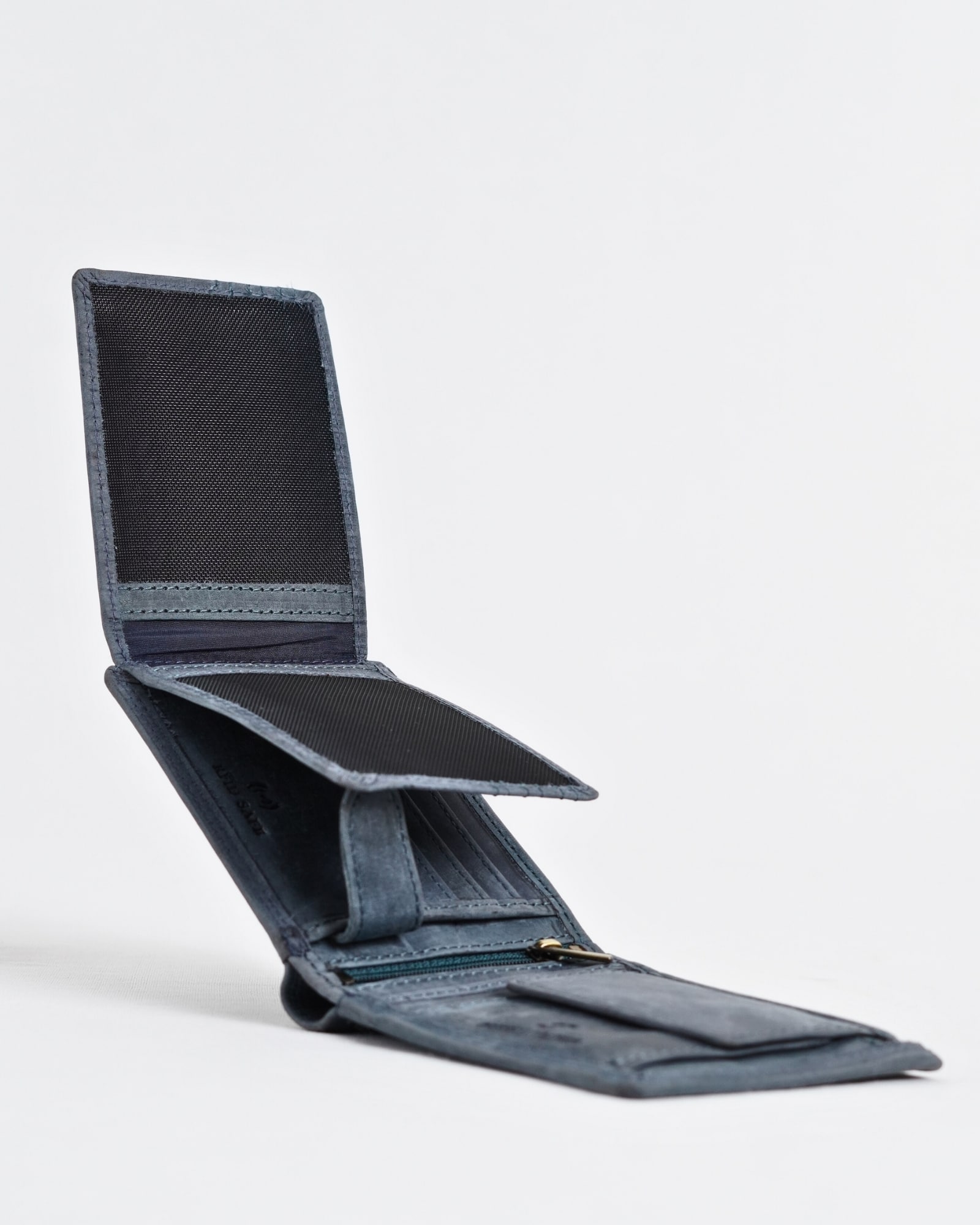 Harvard Men’s Original Leather Wallet (Rugged Blue) - Image 4